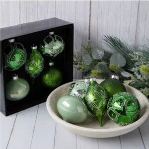 Robert Stanley Home Collection Green & Silver Ornament Set Of 5